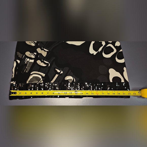 《EXPRESS》Floral Mini Dress 🥻👗《Large》 Sequin Neckline & Trim 🛒 - Picture 12 of 14